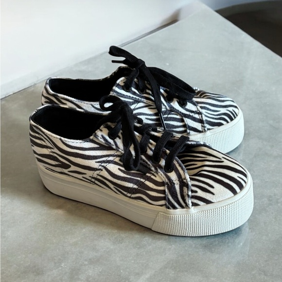 Superga Women’s 2790 Fanvelvetw Zebra Sneaker. - Picture 5 of 9